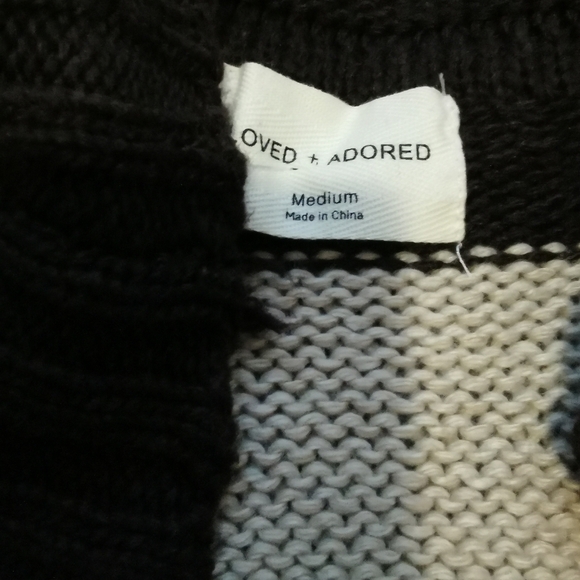 Hooded cardigan size M,  NWT - Picture 3 of 5